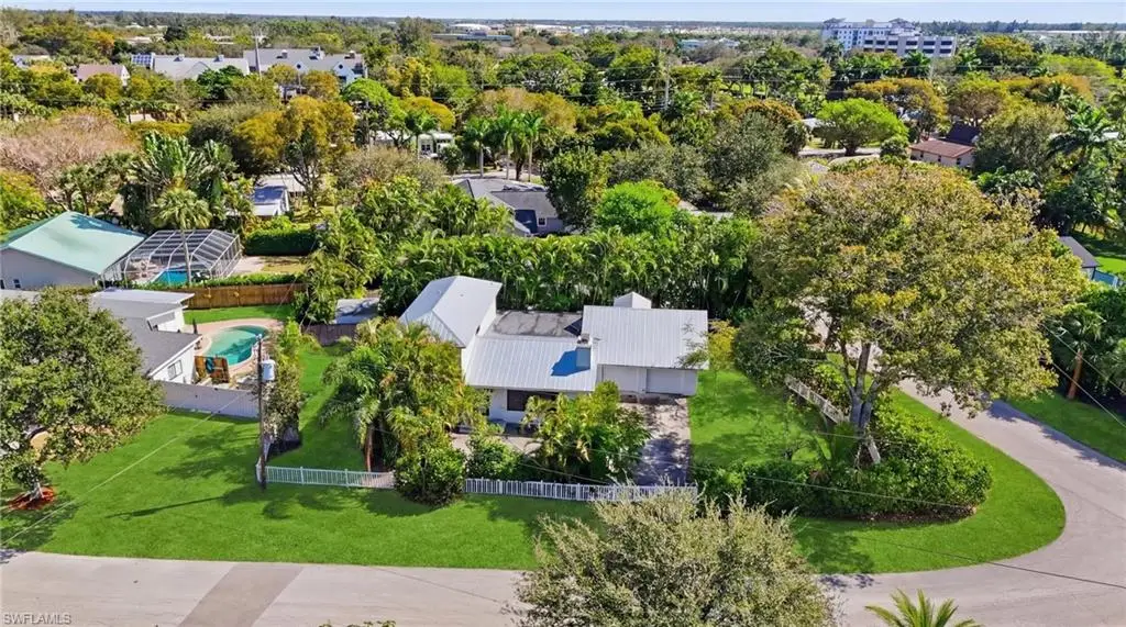 1260 Forest Avenue, Naples, FL 34102 - #1
