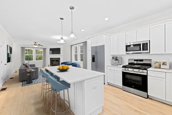 16 Ocean Pines Drive #B, Bourne, MA 02562