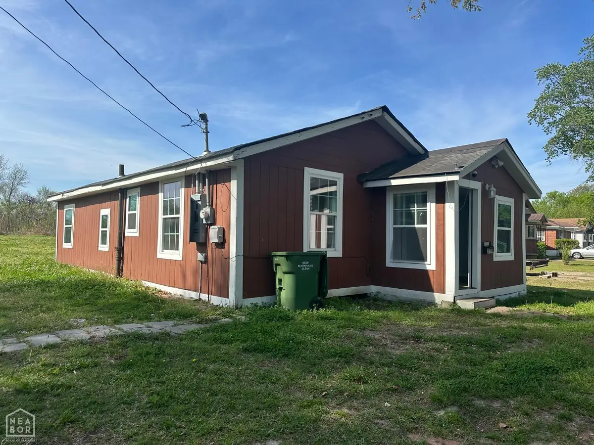 1521 Basin Street, Blytheville, AR 72315 - #1