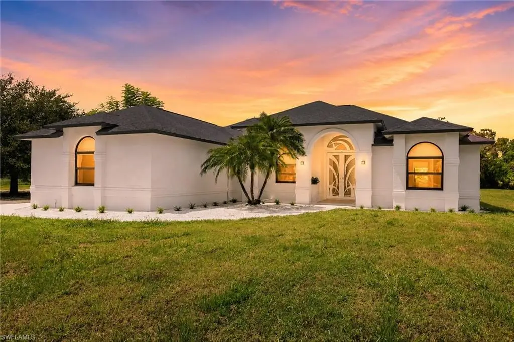 221 10th Street Se, Naples, FL 34117 - #1
