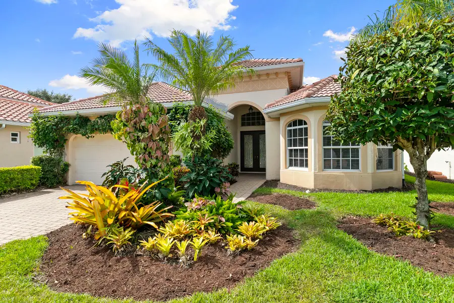 6920 Bent Grass Drive, Naples, FL 34113 - #2