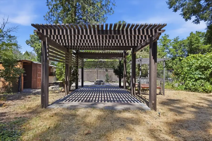 76704 N Yakima River Dr, West Richland, WA 99353-6196 - #3