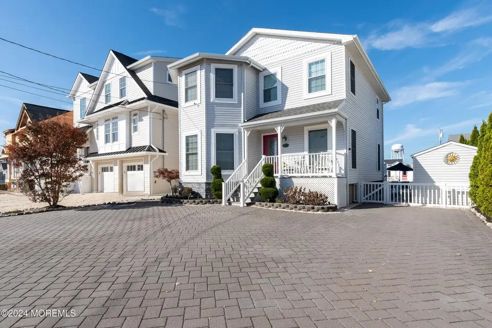24 Dorothy Drive, Manahawkin, NJ 08050 - Image #1