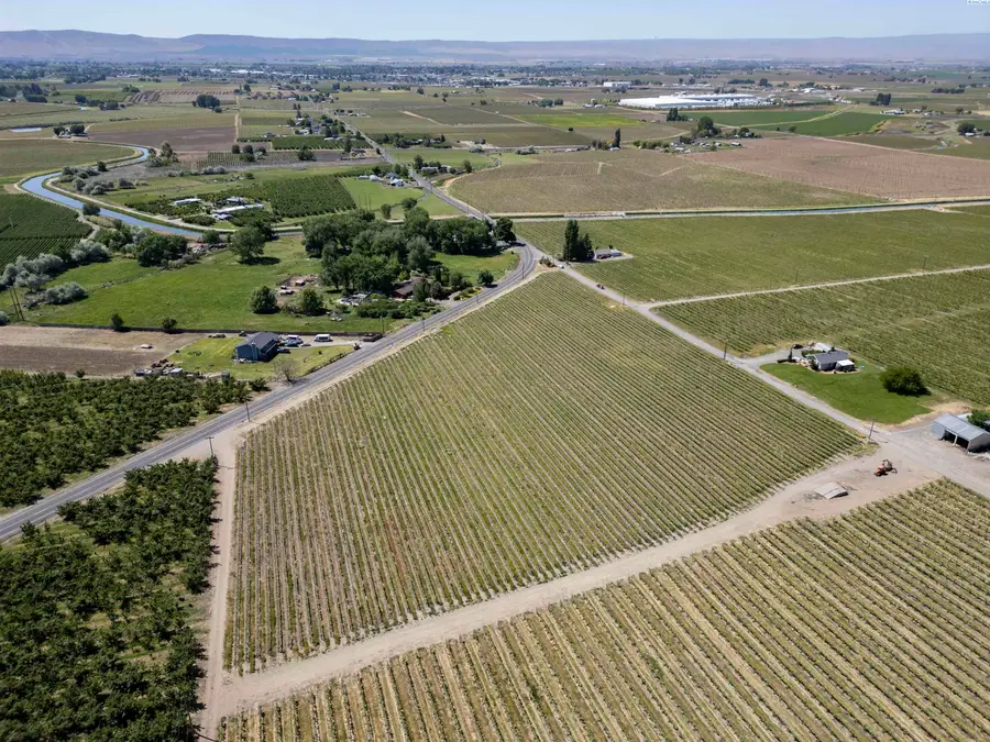 TBD Wilson Hwy, Grandview, WA 98930 - Image #3