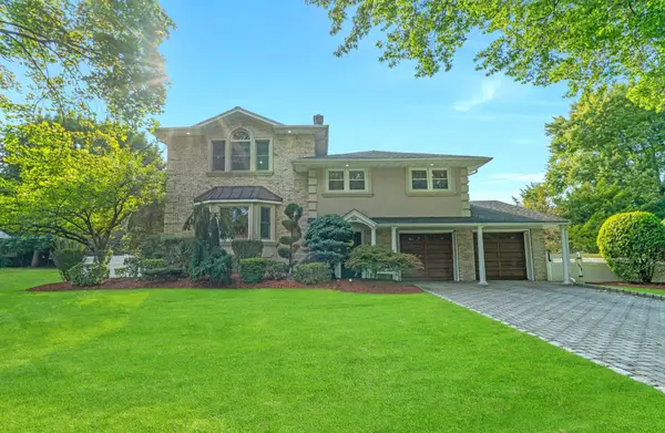 15 Burns Place, Cresskill, NJ 07626