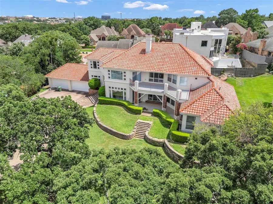 2318 Stone Bridge Drive, Arlington, TX 76006 - Image #2