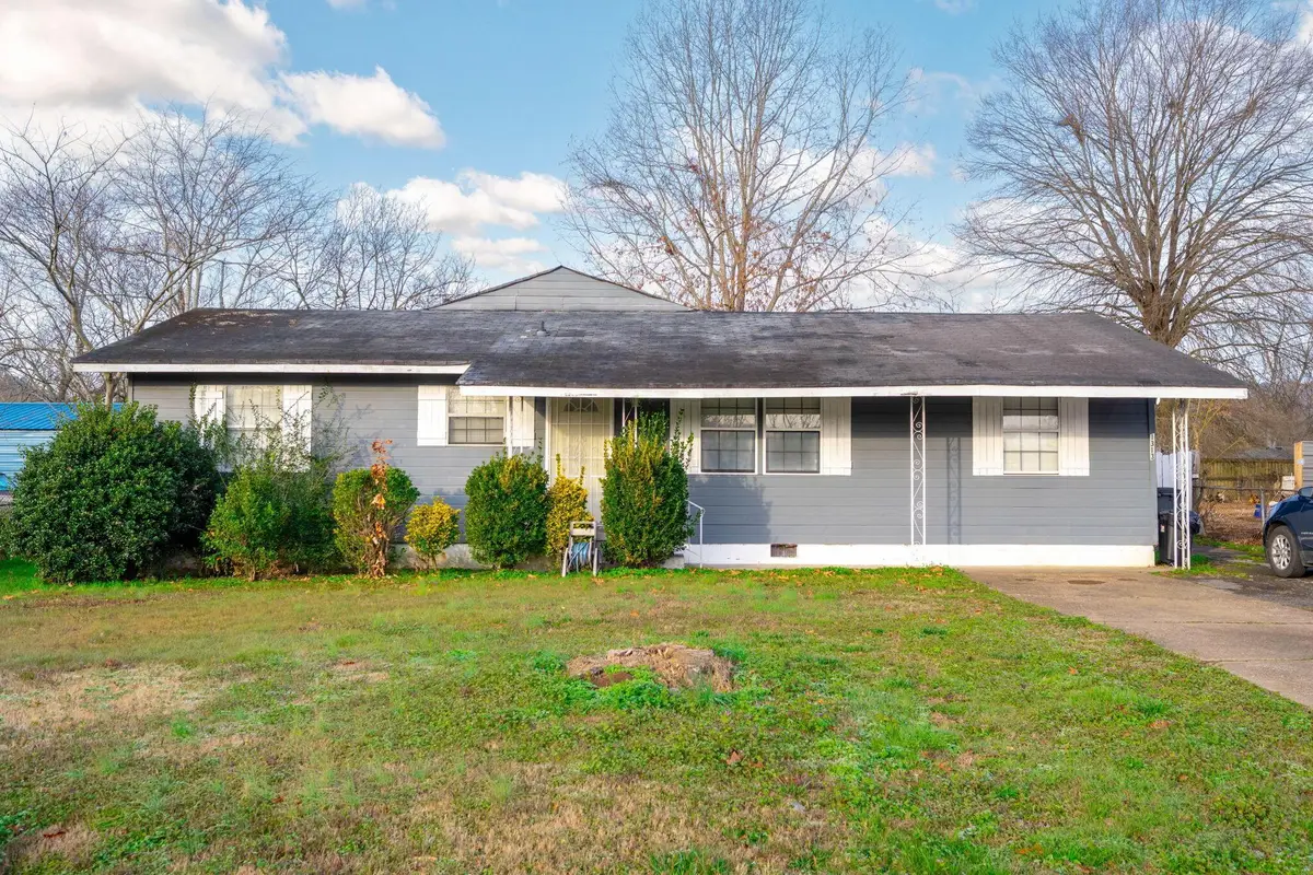 1313 E Sherry Drive, Rossville, GA 30741 - #1