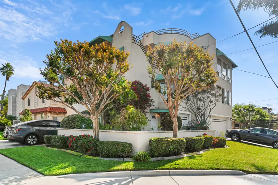 1105 Reed Avenue, San Diego, CA 92109 - Image #2