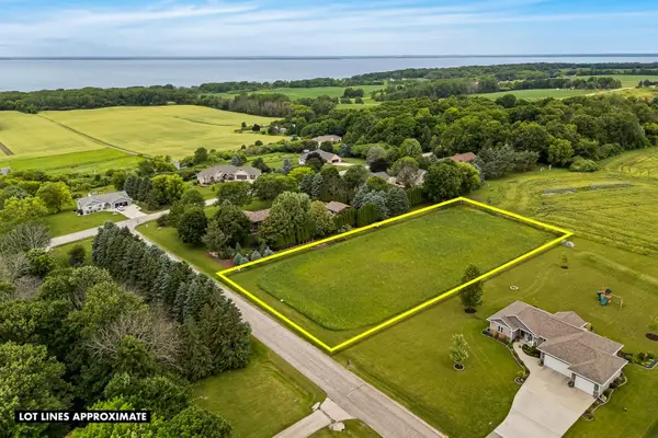 W5390 Campbell Drive, HILBERT, WI 54129