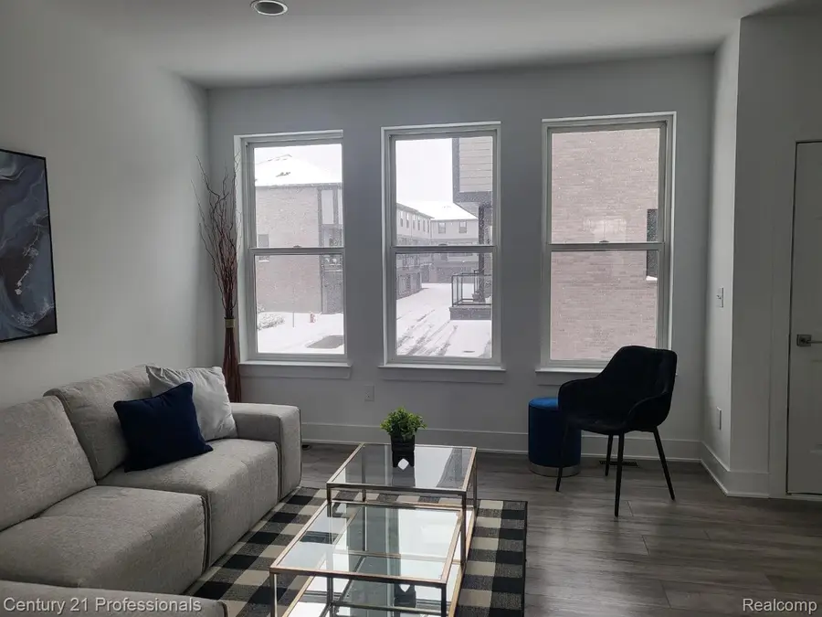 2917 Summers Place #null, Troy, MI 48084 - Image #3