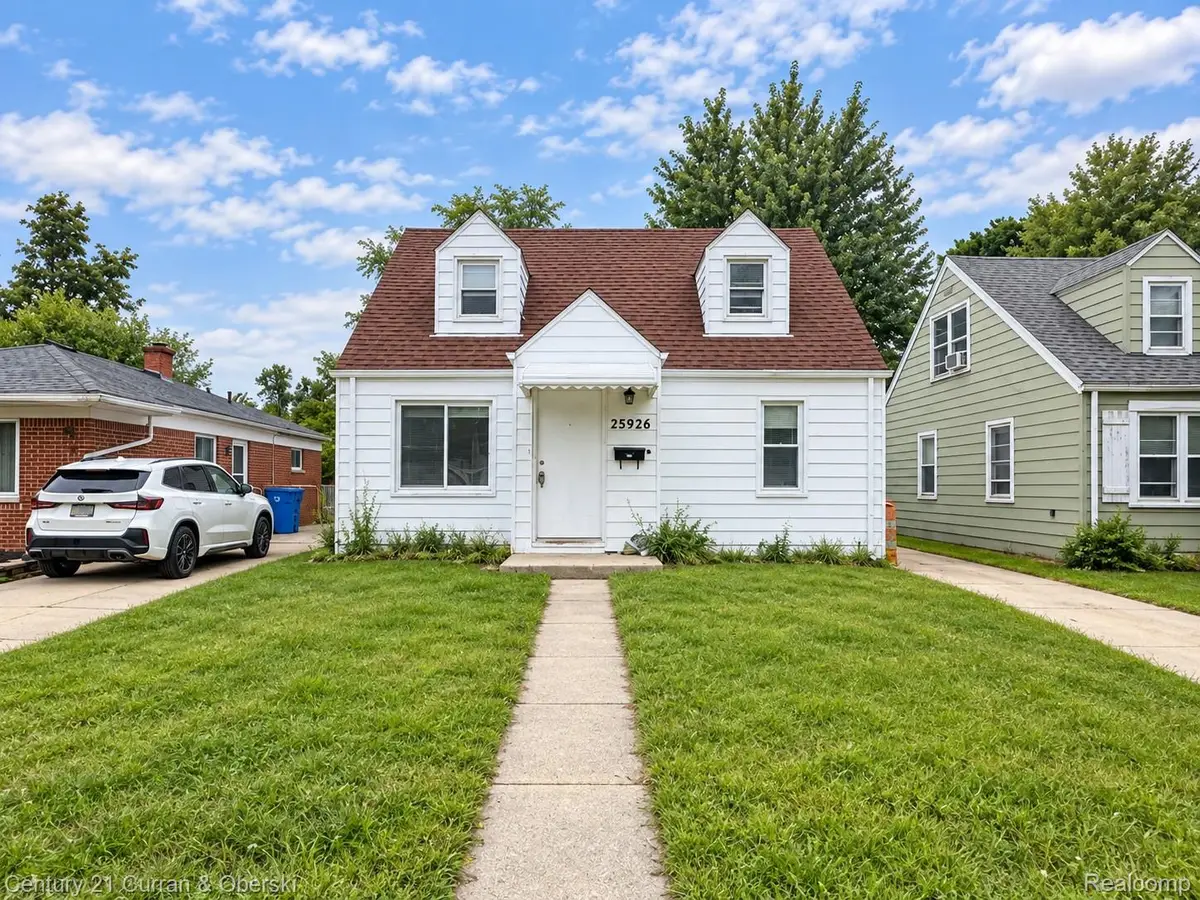 25926 Powers Ave, Dearborn Heights, MI 48125 - #1