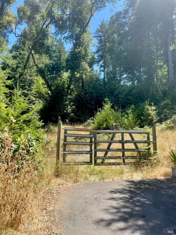 5 Meadow View Lane, San Geronimo, CA 94963