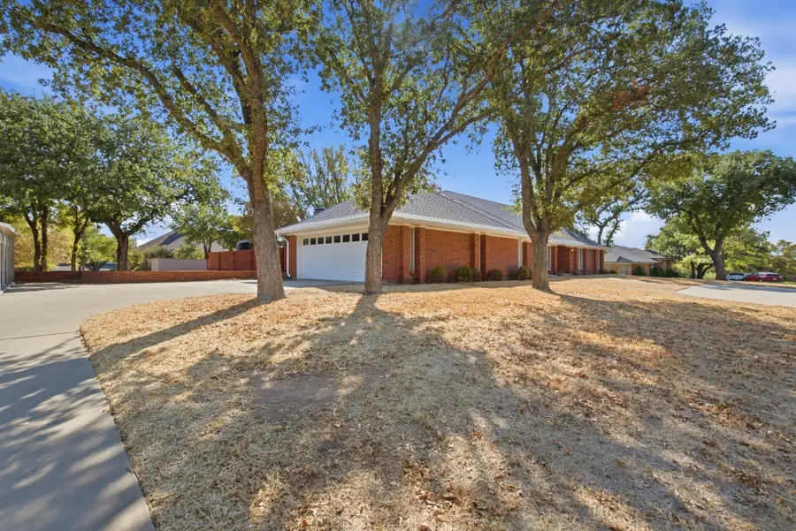 2116 Cherokee Loop, Graham, TX 76450 - #3