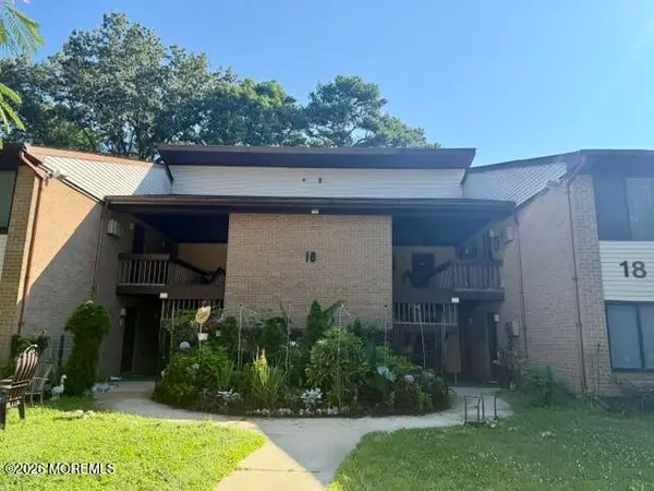 18 Pine Cluster Circle #D, Manalapan, NJ 07726