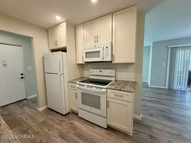 18 Pine Cluster Circle #D, Manalapan, NJ 07726 - #2