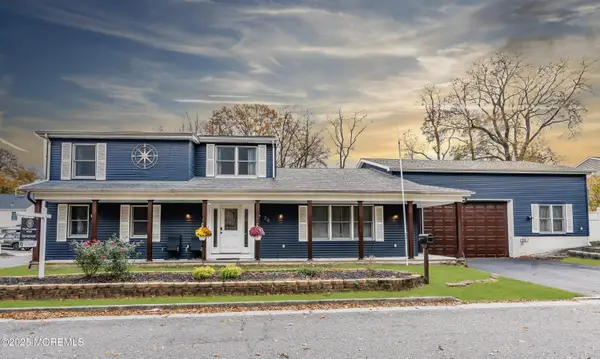 28 Duchess Avenue, Middletown, NJ 07748