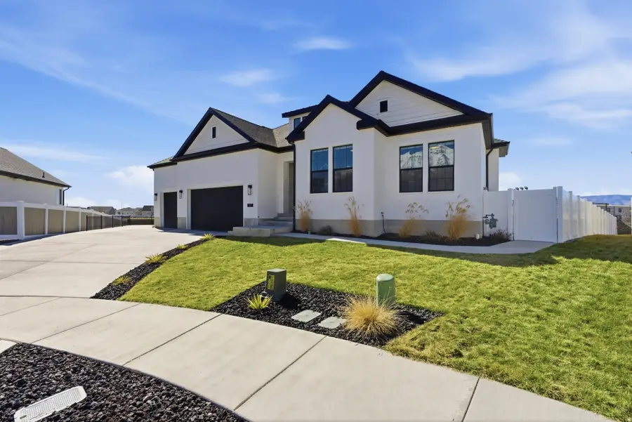 1437 W Valley Dr, Lindon, UT 84042 - #3