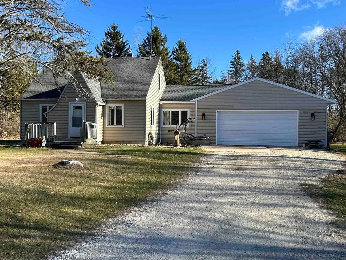 N8188 County Road M, Algoma, WI 54201 - Image #1