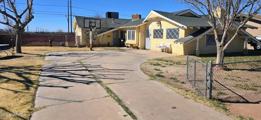 413 N Cottonwood Avenue, Winslow, AZ 86047 - #2