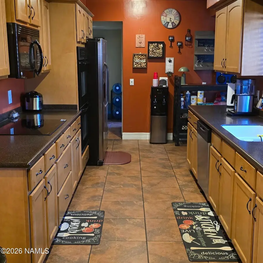 413 N Cottonwood Avenue, Winslow, AZ 86047 - #3