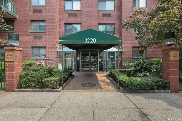 3220 Fairfield Avenue #4D, Bronx, NY 10463