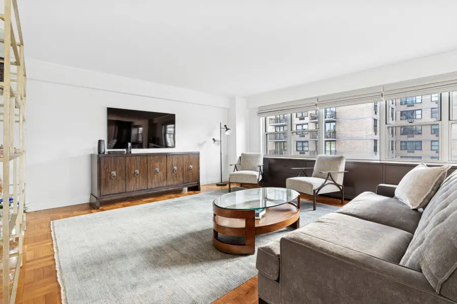 301 E 75th Street #19B, Manhattan, NY 10021 - #3