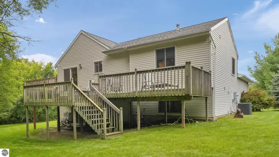 7015 Cedar Highlands Drive, Cedar Springs, MI 49319 - #2