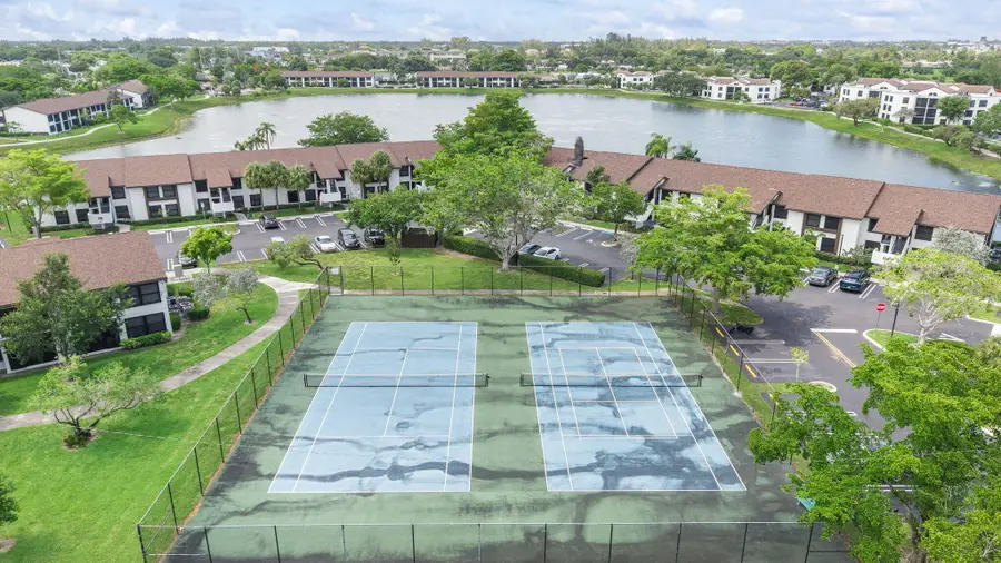 212 Lake Pointe Drive #Unit 302, Oakland Park, FL 33309 - #3