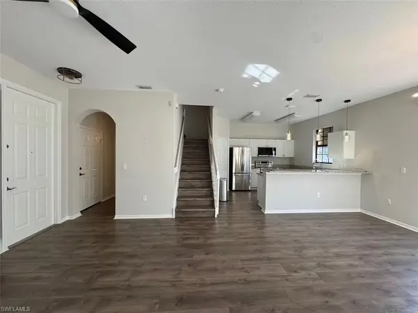 7322 Bristol CIR, NAPLES, FL 34120