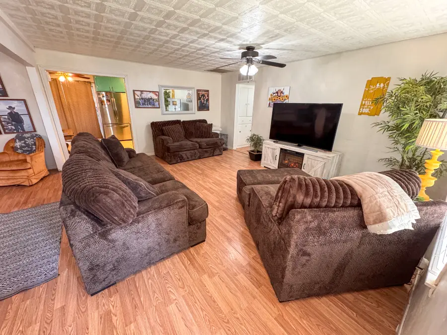 2417 Avenue C St, Carlsbad, NM 88220 - #2