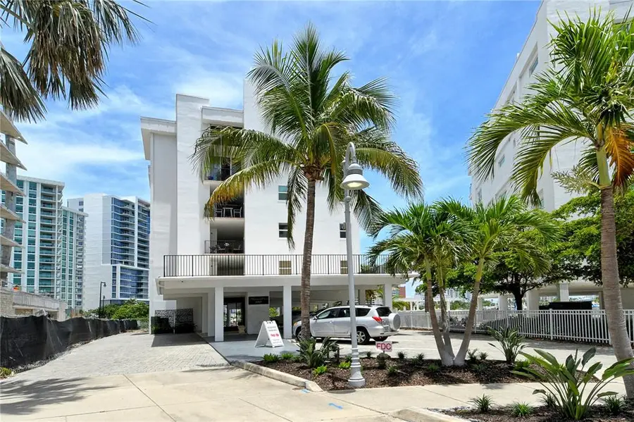 660 Golden Gate Point #32, Sarasota, FL 34236 - Image #2