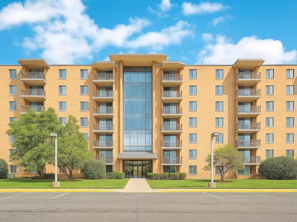 1727 W Crystal Lane , 707B, Mount Prospect, IL 60056