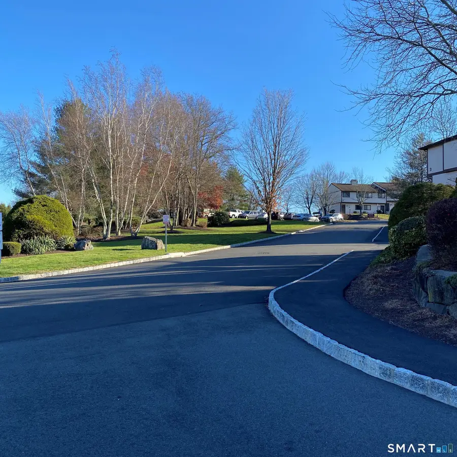 27 Crows Nest Lane #7M, Danbury, CT 06810 - #2