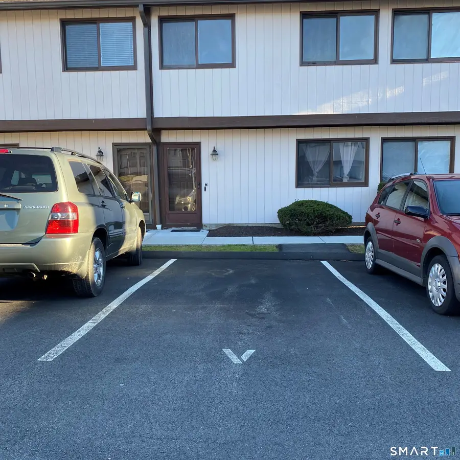 27 Crows Nest Lane #7M, Danbury, CT 06810 - #3