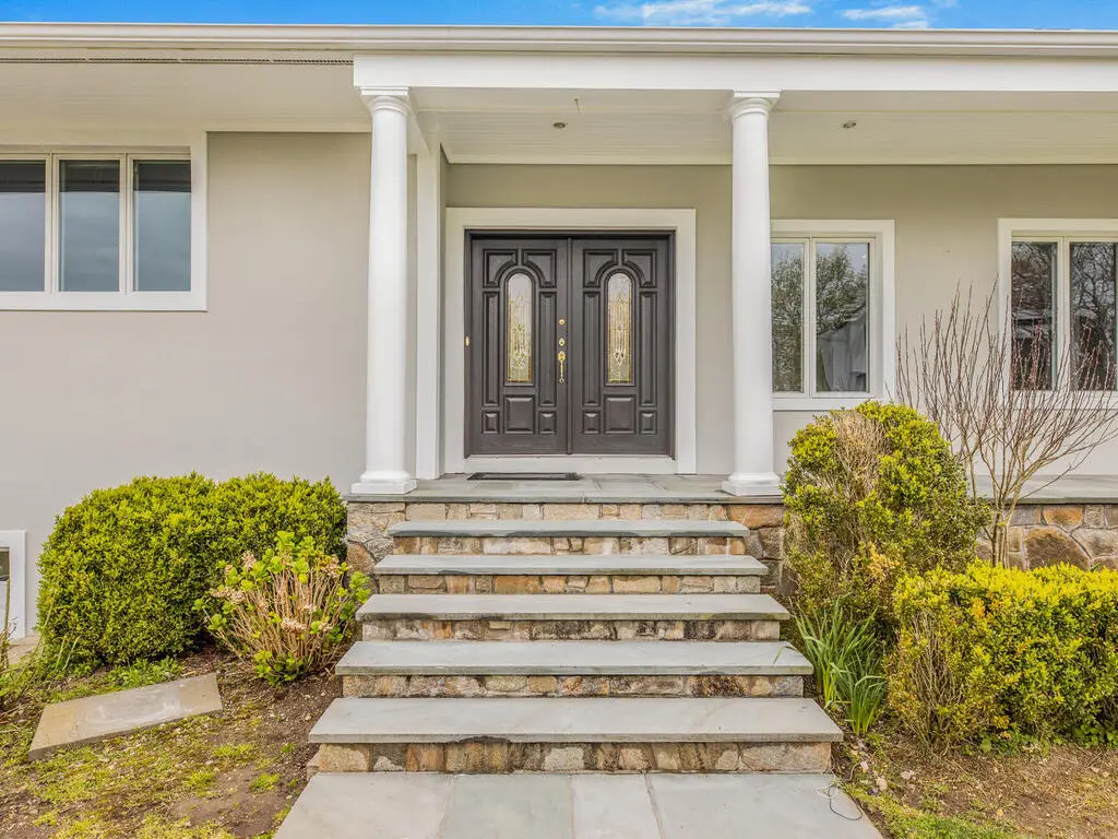 22 Beach Front Lane, New Rochelle, NY 10805 - #1