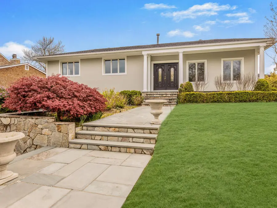 22 Beach Front Lane, New Rochelle, NY 10805 - #2