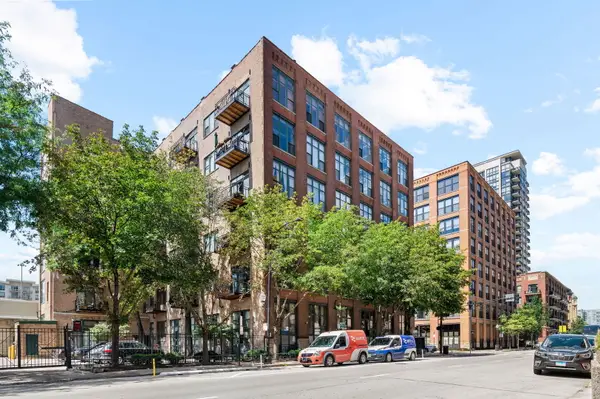 701 W Jackson Boulevard #102, Chicago, IL 60661