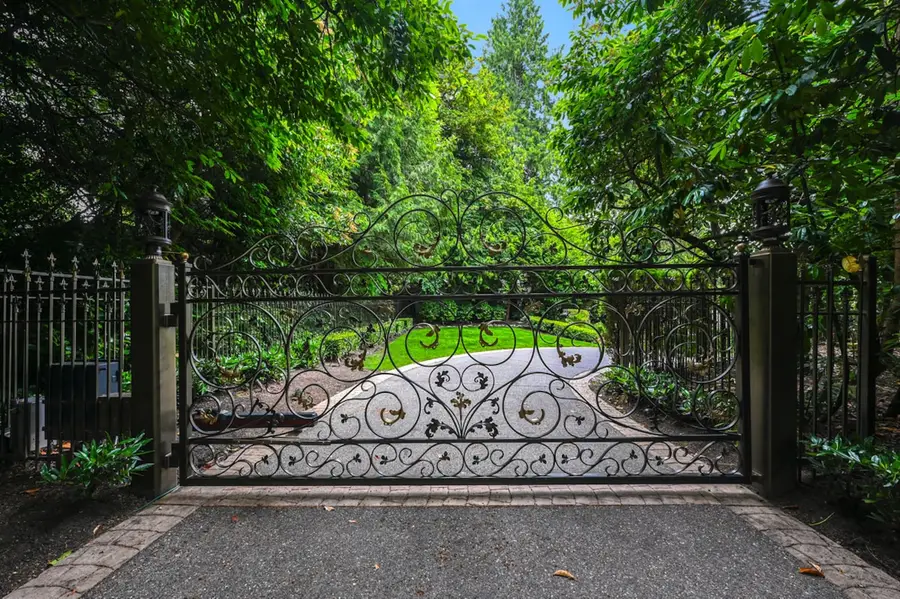 3210 Hunts Point Road, Hunts Point, WA 98004 - #3