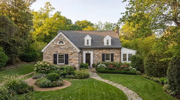 203 W Mason Ave, ALEXANDRIA, VA 22301