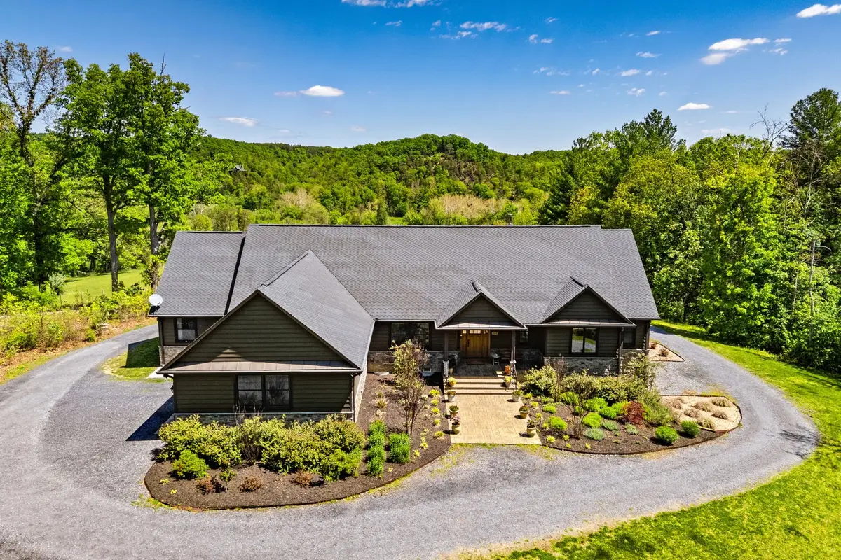269 River Manor Dr, Front Royal, VA 22630 - #1