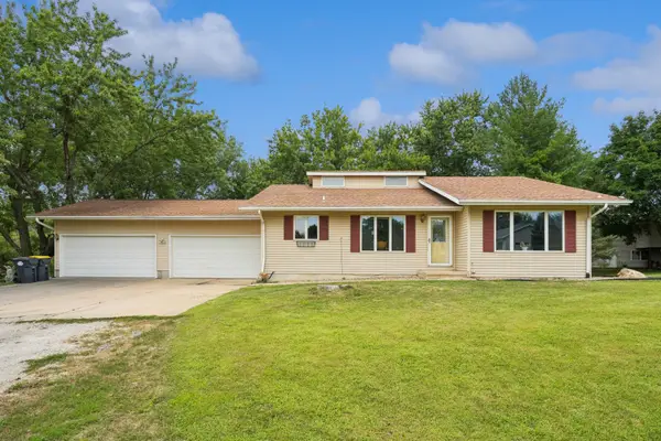 2914 Windy Ridge Road Ne, Swisher, IA 52338