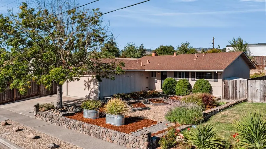 2074 Aragon Court, Napa, CA 94559 - #2