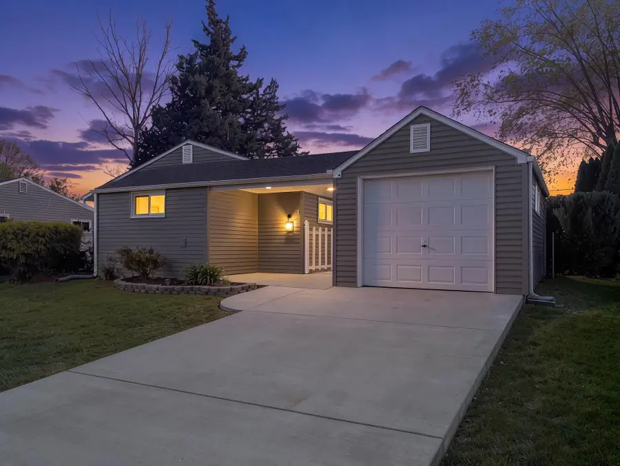 10 Incurve Rd., Levittown, PA 19057 - #3