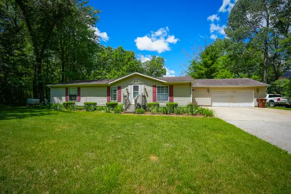 9339 Maple Hill Road, Howard City, MI 49329