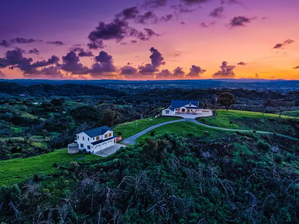 9110 Chalk Hill Road, Healdsburg, CA 95448