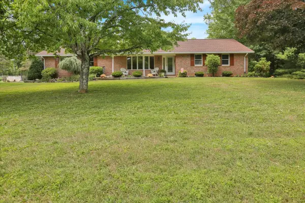 1097 Soffa Rd, EAST GREENVILLE, PA 18041