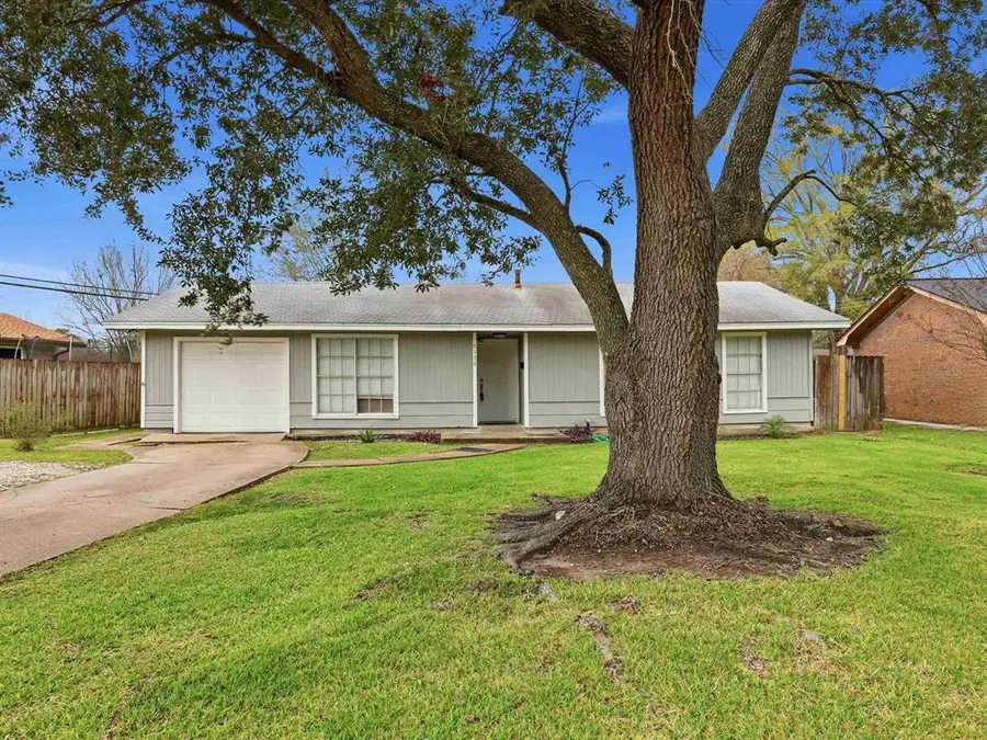 5150 Stardust Drive, Beaumont, TX 77706 - Image #2