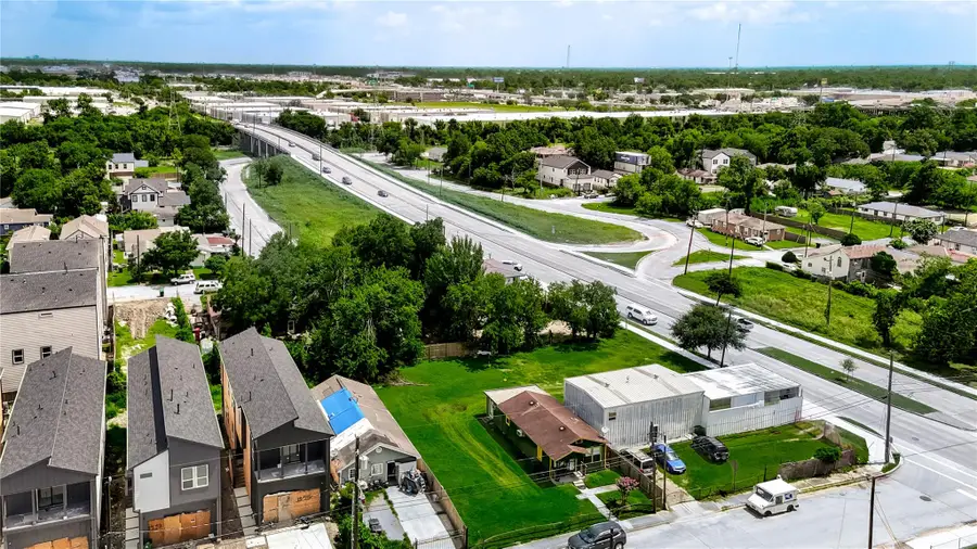 1229 E 33rd Street, Houston, TX 77022 - #3