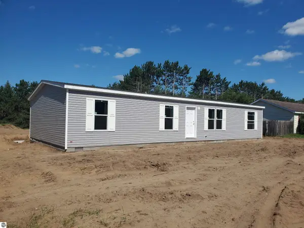 8916 NW Valley #Lot: 20, Rapid City, MI 49676