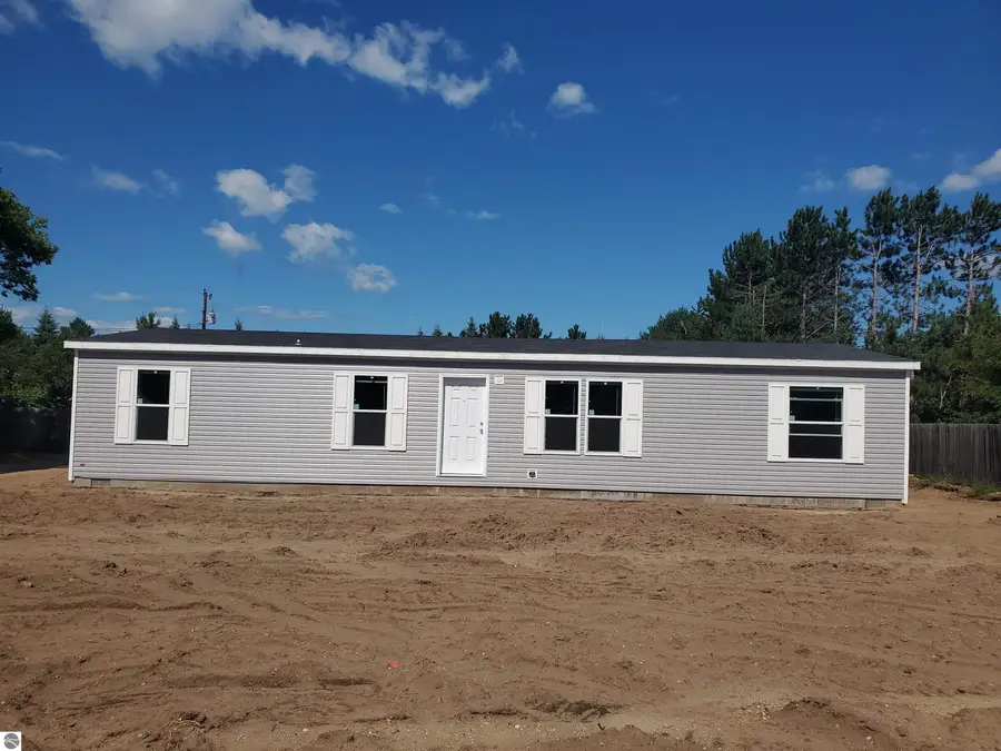 8916 NW Valley #Lot: 20, Rapid City, MI 49676 - #2